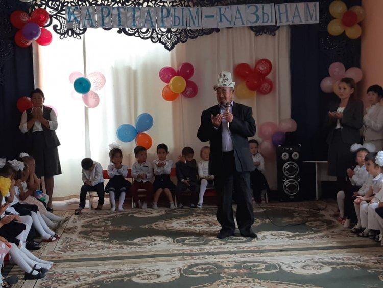 "Айгөлек"ересек тобының қарттар күніне арналған іс-шарасы.Тәрбешілері:Урунбаева Д.Жидебаева А.