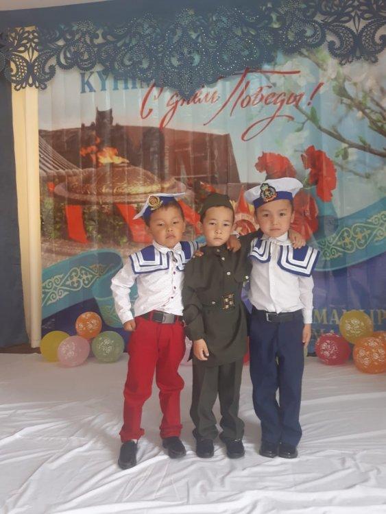 Ұлы Жеңіс күніне арналған "Еркетай"және "Айгөлек" топтарының мерекелік ертеңгілігі.