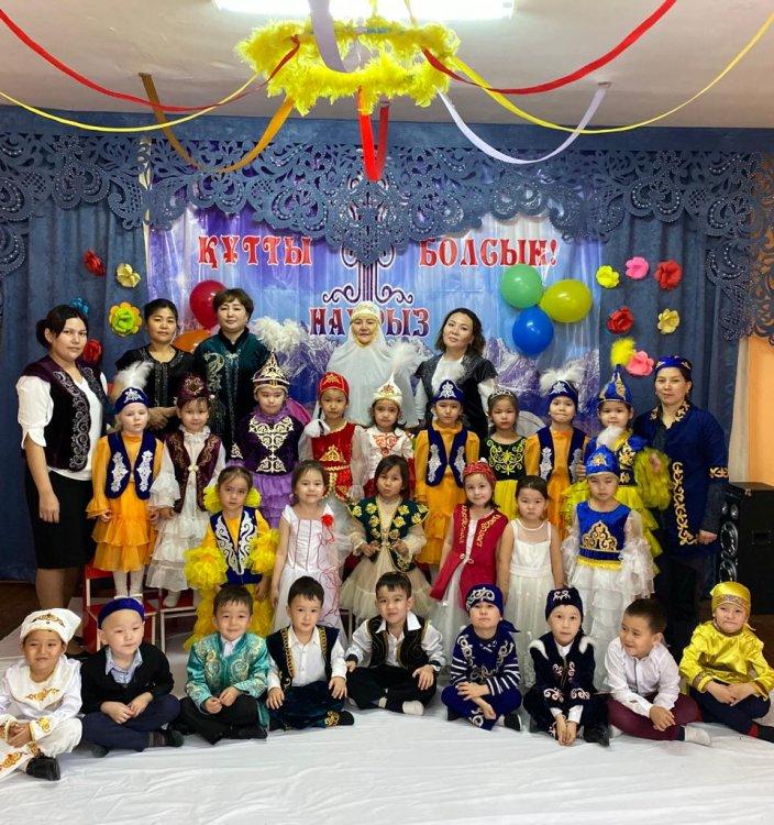 17.03.2022ж. "Айгөлек"ересек тобының Ұлыстың ұлы күніне орай өткізген ертеңгілігі